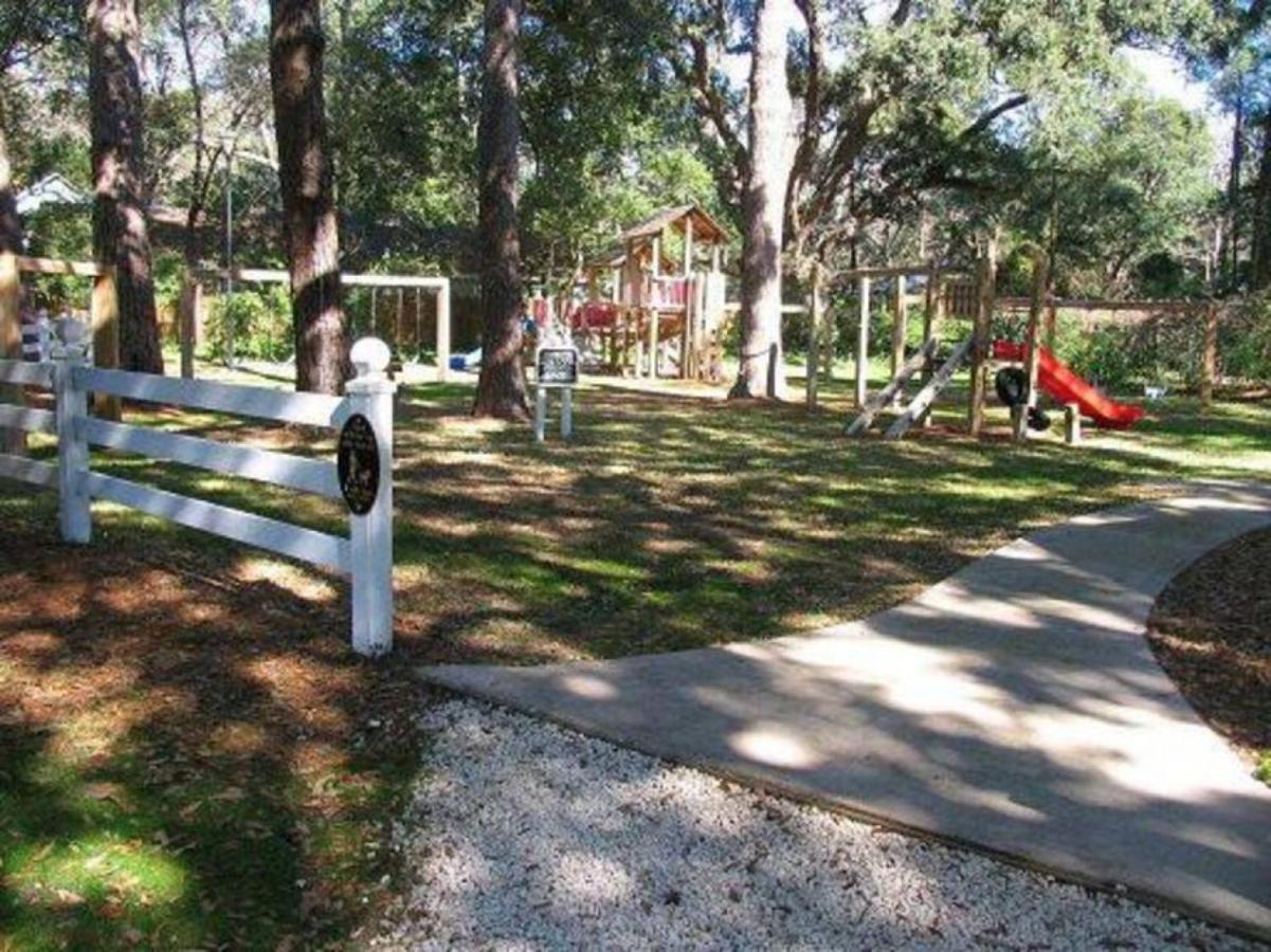 W2 Ocean Walk Resort Upstairs 2 Bed King And Two Twins Next To Back Pool St. Simons Island 외부 사진